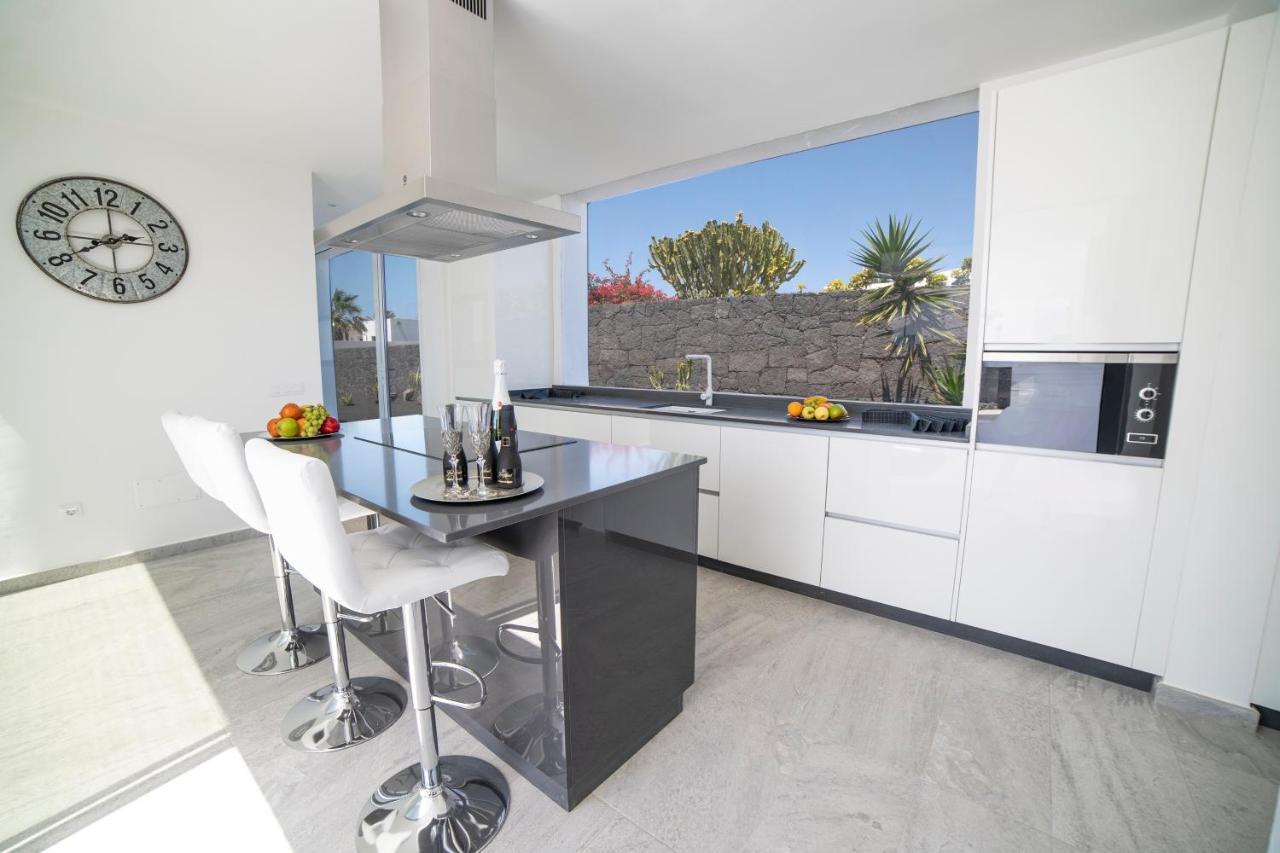 Villa Valhalla à Playa Blanca  Extérieur photo